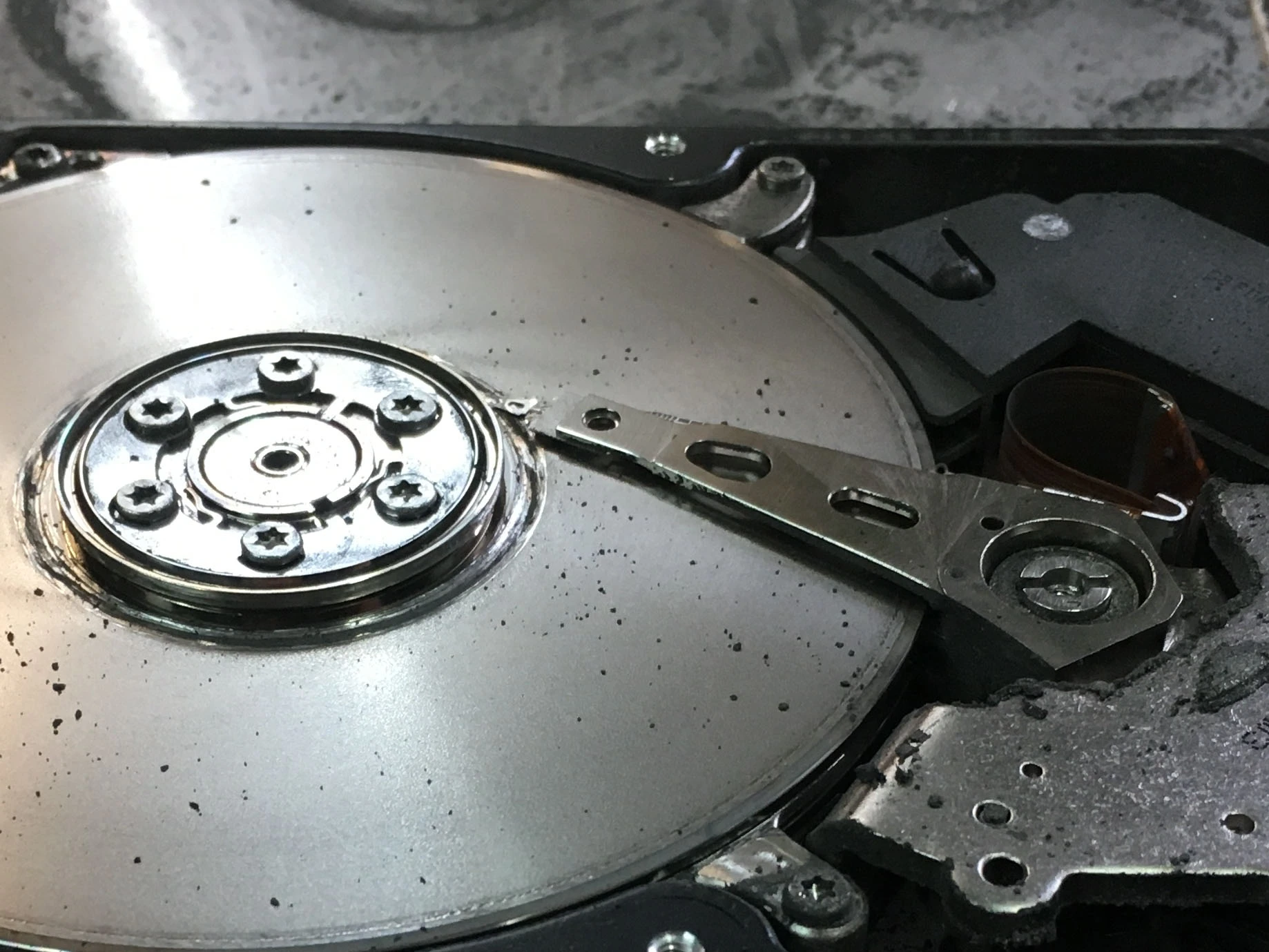 Recupero dati con testine rotte head crash